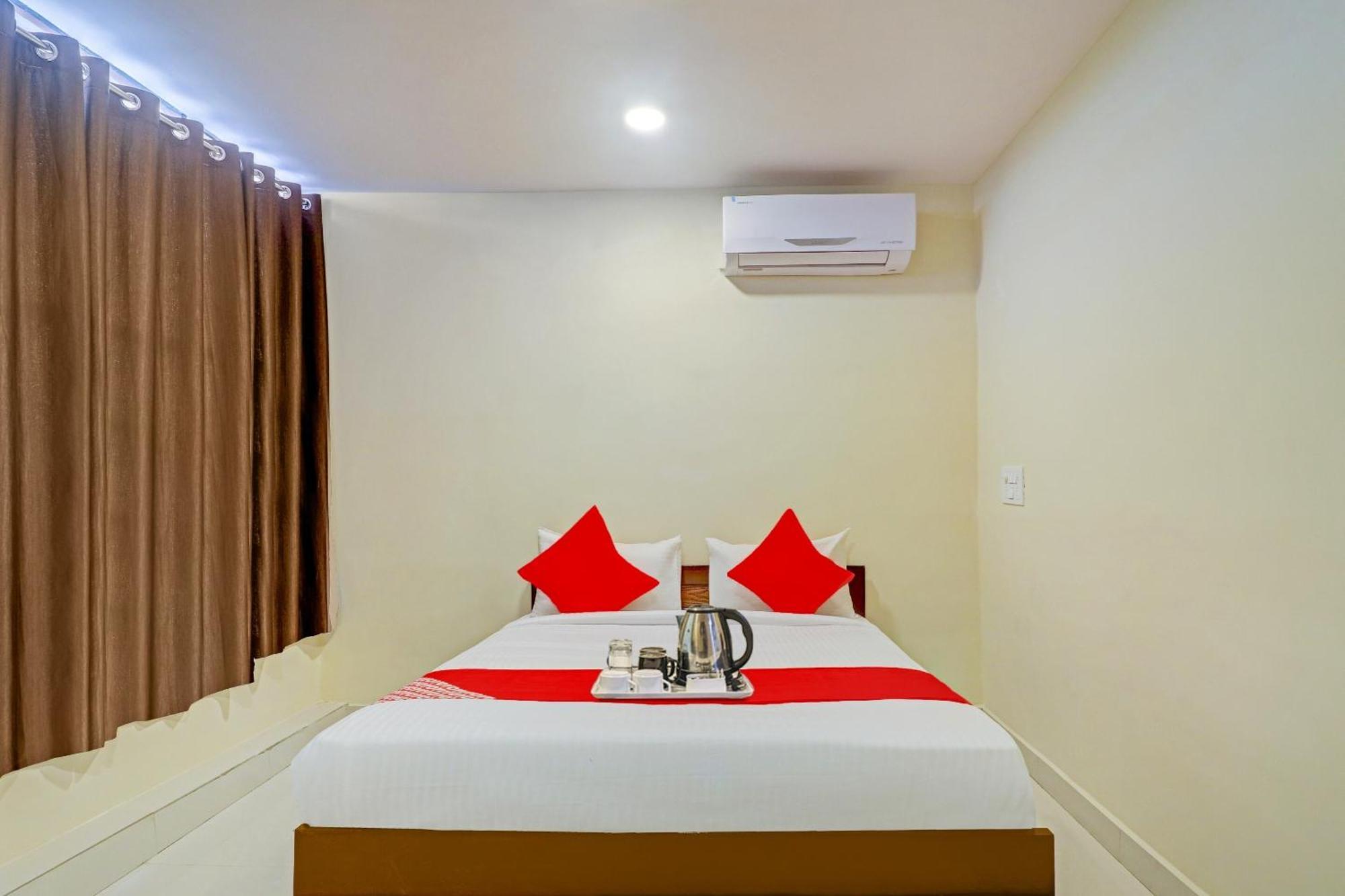 Hotel O Aayush Stay Inn Hyderabad Exterior foto