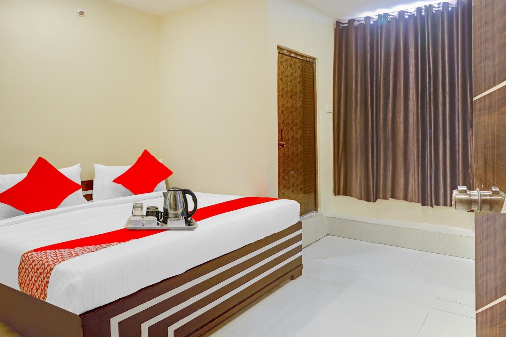 Hotel O Aayush Stay Inn Hyderabad Exterior foto